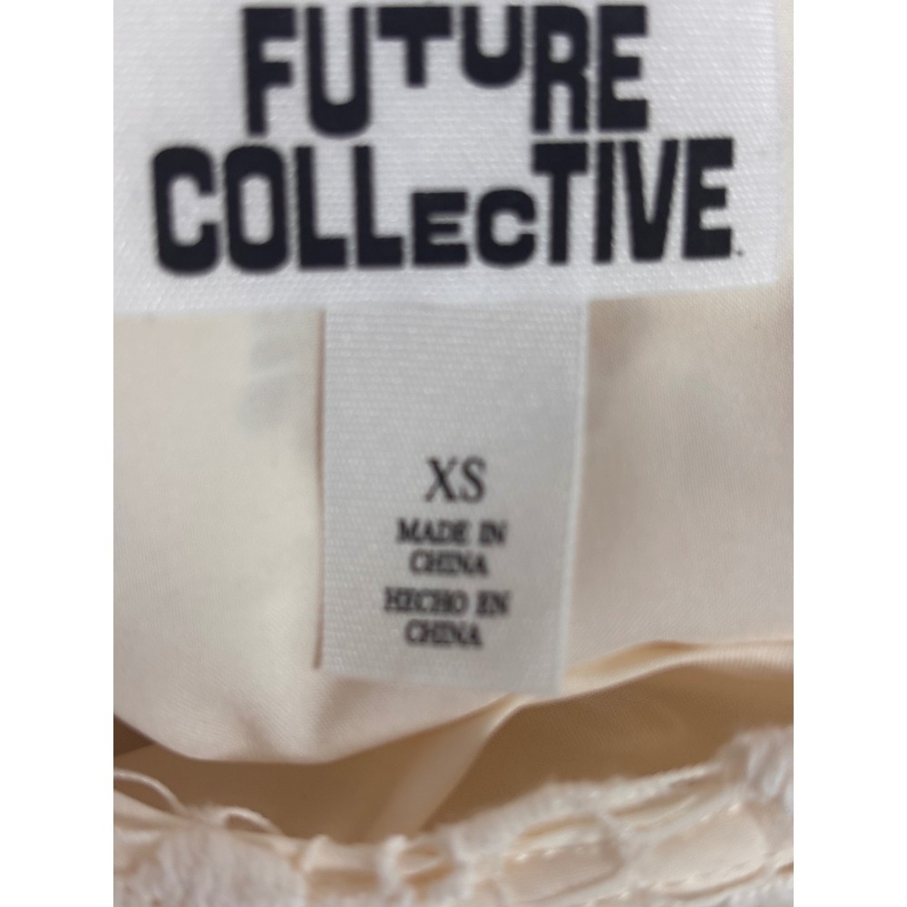 Future Collective Cream Floral Lace Short Sleeve Top XS Ivory Crew Neck Boho - Picture 4 of 6